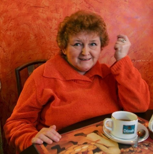 Monika Szwaja - dziennikarka i pisarka. Ostatnią powieść, "Klub mało używanych dziewic", wydała sama jako współwłaścicielka wydawnictwa SOL.