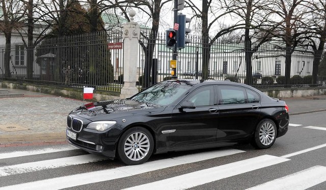 Polski rząd chce kupić nowe limuzyny - informuje dziennik "Fakt".