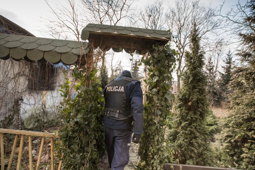 W piątek około godziny 14 jeden z mieszkańców domu przy...