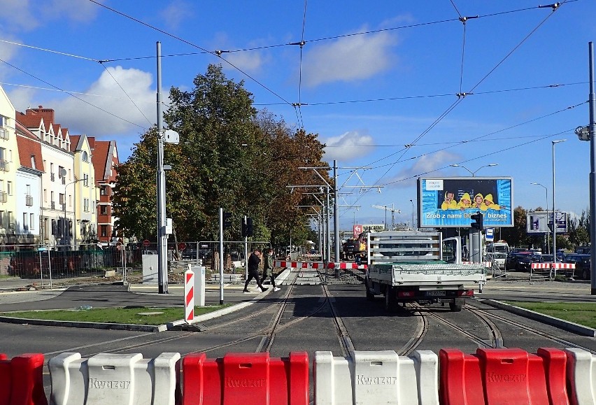 Testowy przejazd przez ulicę Wyszyńskiego w Szczecinie. W planach powrót tramwajów przed 1 listopada