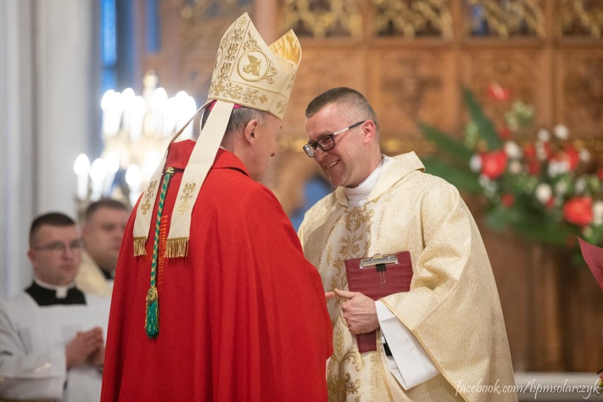 Biskup radomski Marek Solarczyk obchodził imieniny. Była wyjątkowa msza i homilia. Zobacz film i zdjęcia