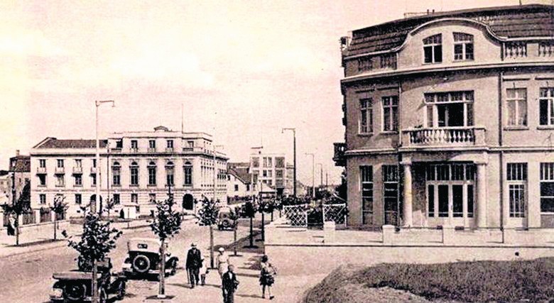 Ruch uliczny na ul. 17 Lutego w Gdyni, początek lat 30. W...
