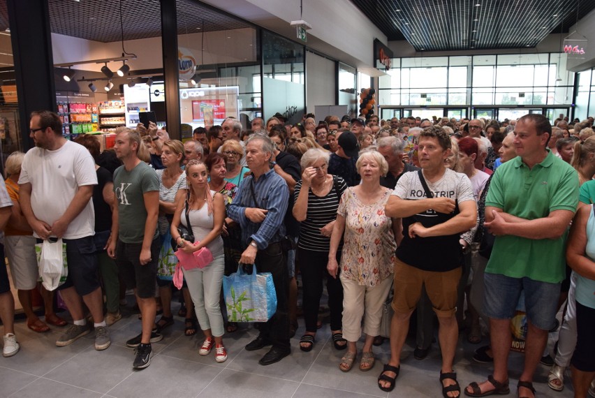 Otwarcie Carrefoura w Częstochowie, pierwszego w mieście....