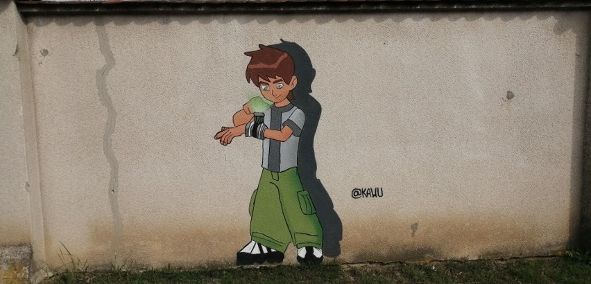Graffiti przedstawiające postać głównego bohatera z...
