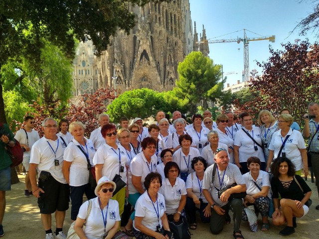 Chór Gaude Vitae w Barcelonie przy słynnej Świątyni Pokutnej Świętej Rodziny, według projektu Antoniego Gaudíego