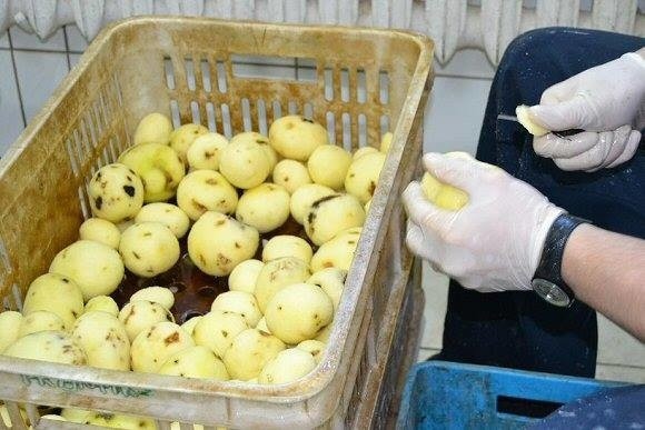 Na zdjęciu przygotowywanie obiadu w Areszcie Śledczym w...