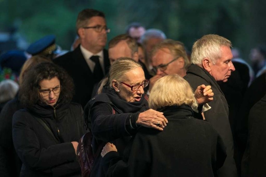 Na pogrzebie Andrzeja Wajdy była cała Polska [ZDJĘCIA, WIDEO]