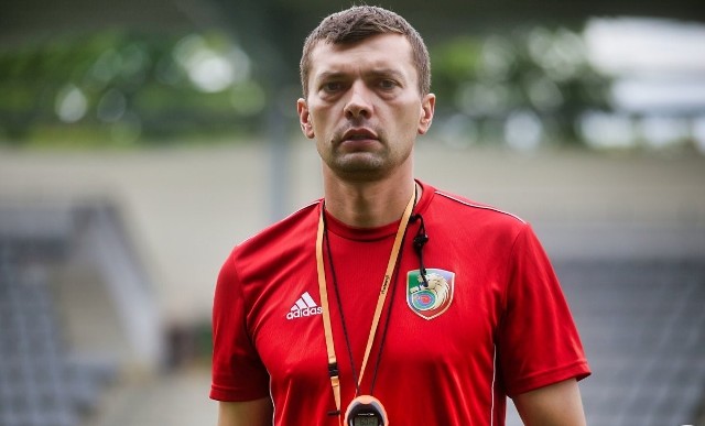 Grzegorz Mokry pracował w Miedzi jako asystent trenera Dominika Nowaka. Prowadził też trzecioligowe rezerwy