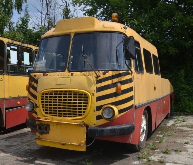 Ten jelcz z końca lat 70. jest najstarszym autobusem w muzeum.