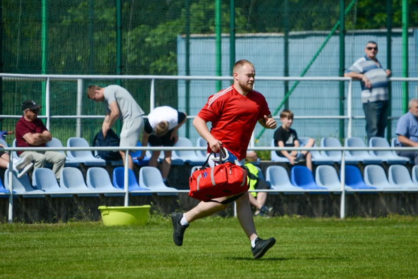 Piłkarze Kamiennej Brody zremisowali z LZS Samborzec  1:1 w meczu na szczycie w świętokrzyskiej klasie A w grupie 3