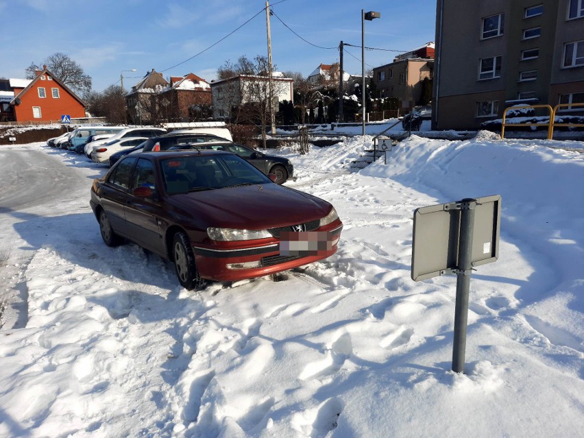 - Proszę przejść się na parking przy ulicy Wolności -...