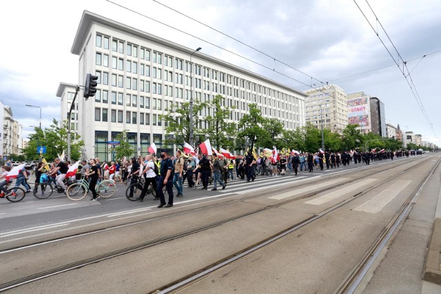 Fot. ilustracyjne. Na zdjęciu Ogólnopolski Strajk Przedsiębiorców w Warszawie - czerwiec 2020 r.