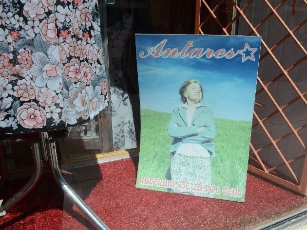 Kobieta ze zdjęcia w witrynie sklepu przy ul. Więckowskiego...