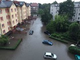 Dramat w Gliwicach: Miasto zalane ZDJĘCIA WIDEO Mieszkańcy brodzili po kolana w wodzie 