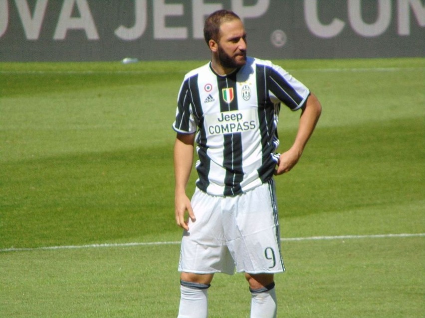 Argentyńczyk grał w wielu klubach (Juventus, Chelsea, Real...