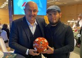 Stanisław Czerczesow i Chabib Nurmagomiedow obejrzeli mecz Lokomotiwu Moskwa. "Jestem zaskoczony jego wiedzą"