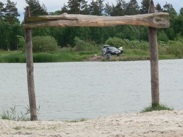 Narzekający na łodzie motorowe to przede wszystkim wędkarze, którzy korzystają z możliwości moczenia kija w zalewie, w Gorzycach.