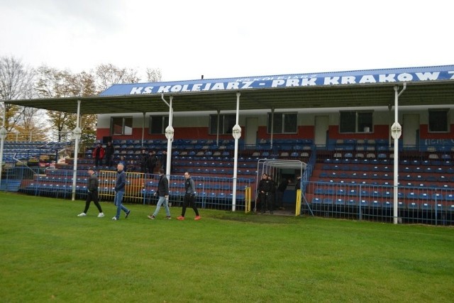 Stadion klubu ze Stróż potrzebuje modernizacji. Kiedyś rywalizowano na nim w ramach 1. ligi