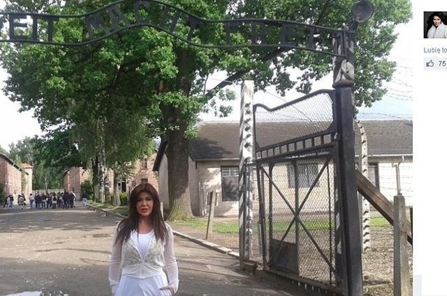 Iwona Węgrowska w Auschwitz (fot. screen z Facebook.com)