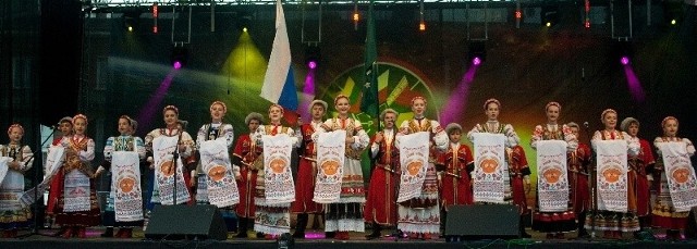 Zespół Kazaczata z Ukrainy przedstawił niezwykle barwne widowisko