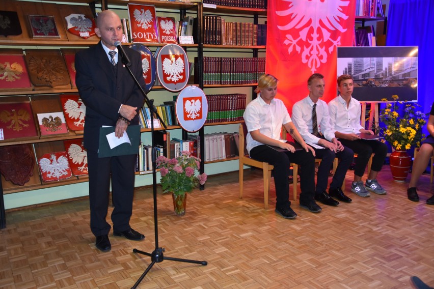 Wieczór w bibliotece pełen wernisaży