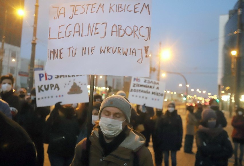 Do protestów ulicznych w Łodzi i innych miastach doszło po...