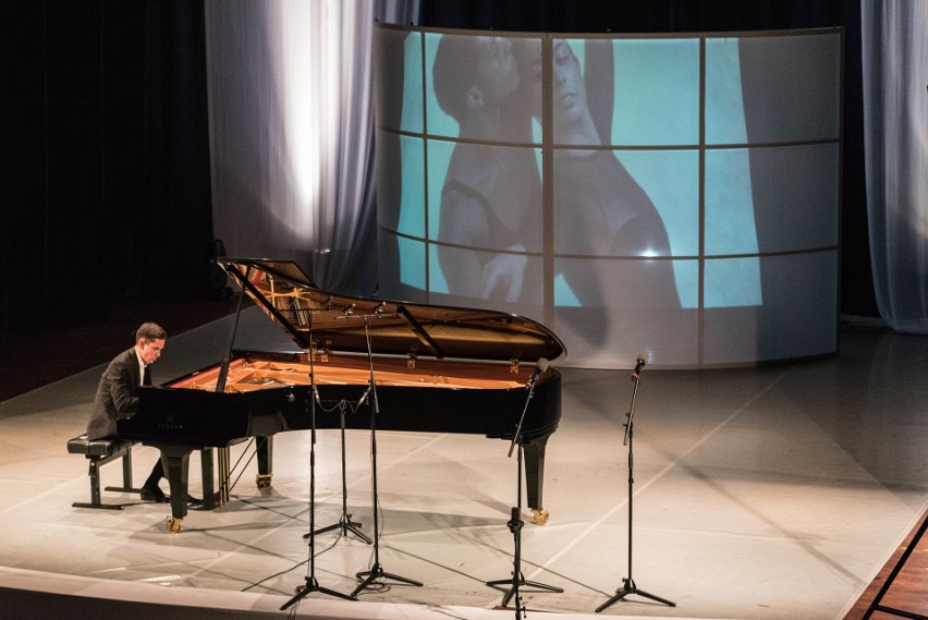 Festiwal imienia Krystyny Jamroz w Busku-Zdroju. Zagrał wirtuoz fortepianu Dmitry Shishkin z Rosji [WIDEO, ZDJĘCIA]