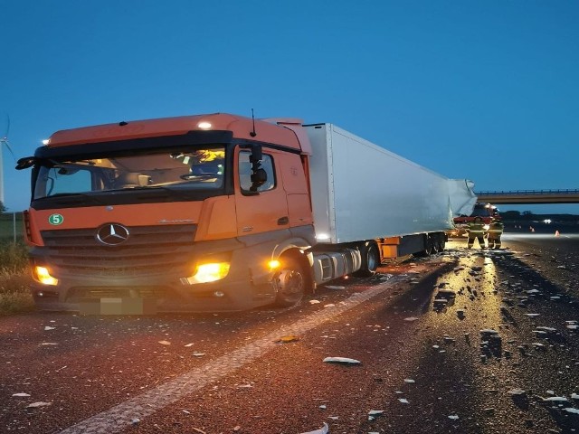 We wtorek, 14 czerwca, około godziny 3, doszło do zderzenia dwóch samochodów ciężarowych na autostradzie A2.