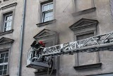 Kraków. Pożar w kamienicy na ul. Józefa [ZDJĘCIA INTERNAUTKI]
