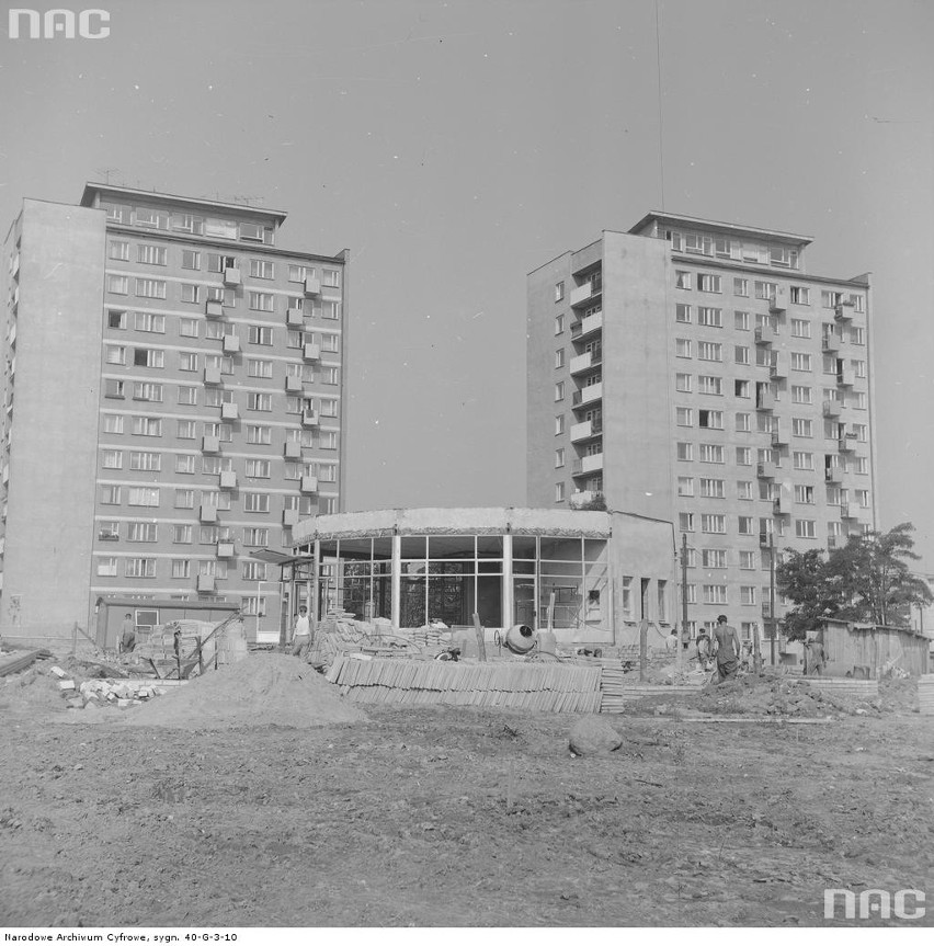 Budowa baru szybkiej obsługi przy ul. 1 Maja. 1973 rok...