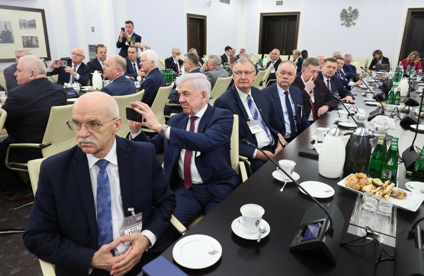 Dwunastu samorządowców z województwa lubelskiego uhonorowano w senacie 