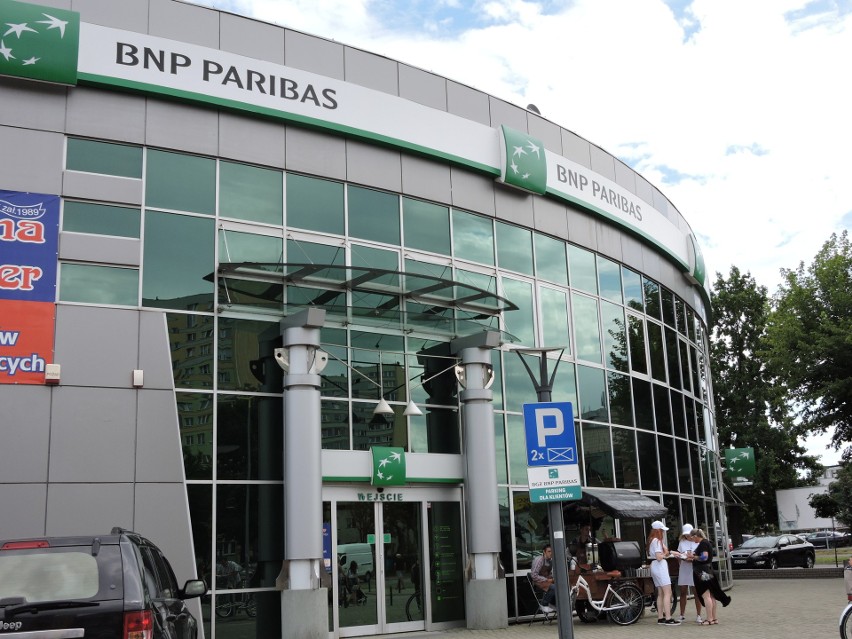 Ostrołęka. BNP Paribas w nowej odsłonie. Oddział w Ostrołęce kolejnym miastem z nowoczesnym oddziałem Banku BNP Paribas