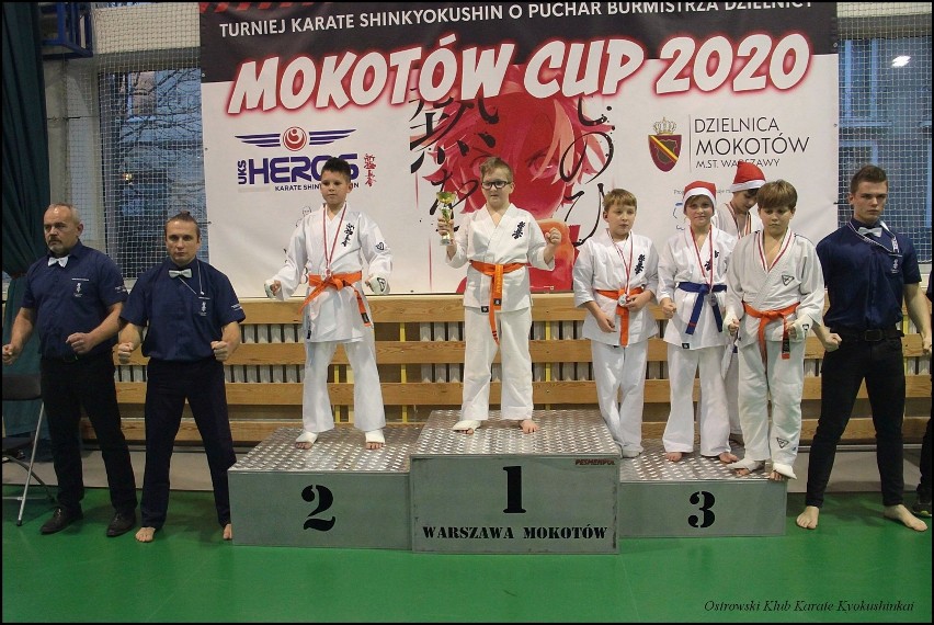 Wszyscy zawodnicy z OKK Kyokushinkai stanęli na podium.