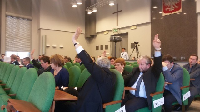 Sosnowieccy radni przegłosowali w czwartek projekt zmian w sosnowieckiej sieci szkół w związku z reformą oświaty