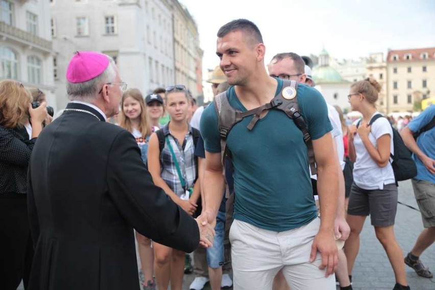 Kraków. Pielgrzymi tłumnie ruszyli na Janą Górę [ZDJĘCIA]