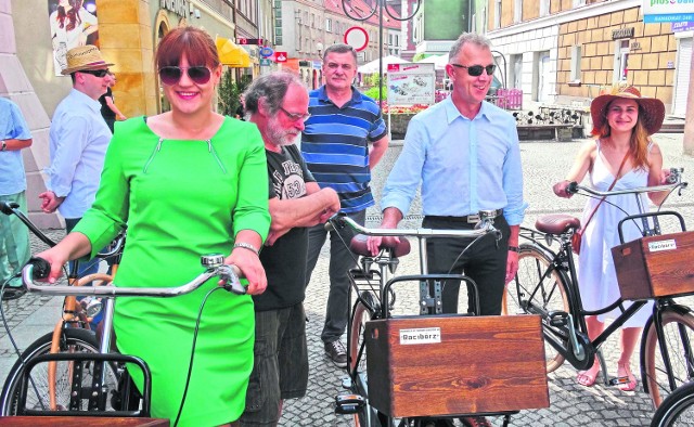 Rowery są unikatowe nie tylko ze względu na swoje nazwy, nawiązujące do znanych postaci Raciborza i symboli miasta. Mają oryginalne skrzynki-kosze i herb na każdej zębatce