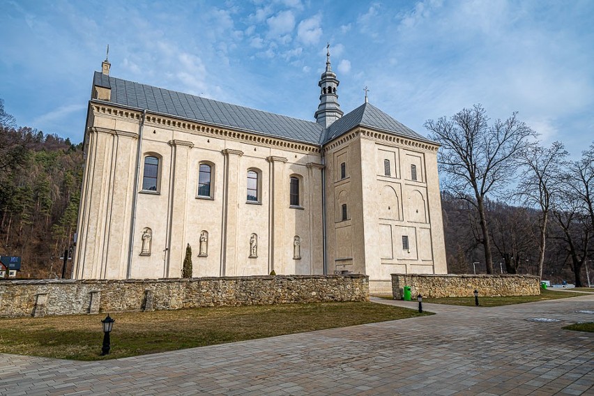 Muszyna. Kościelna wieża uratowała życie niemieckiego żołnierza. Teraz ma dołożyć się on do remontu świątyni [ZDJĘCIA]