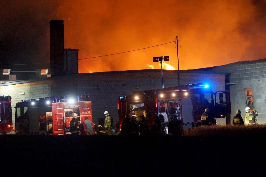 Pożar w Zagorzynie wybuchł około godziny 21.40. Kłęby...