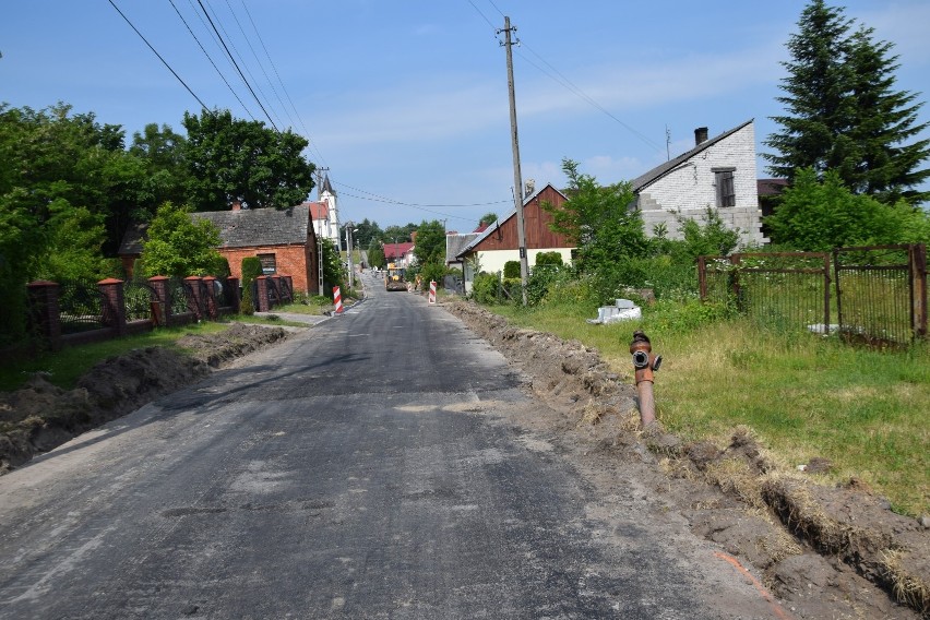 Wyczekiwany remont ulicy Kościelnej w Gowarczowie zakończony [ZDJECIA]