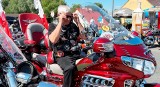 Pasjonat motocykli, Marian Janusz przyjechał do Łagowa Hondą Gold Wing. To limuzyna na trzech kołach! Nie pytajcie, ile kosztowały dodatki