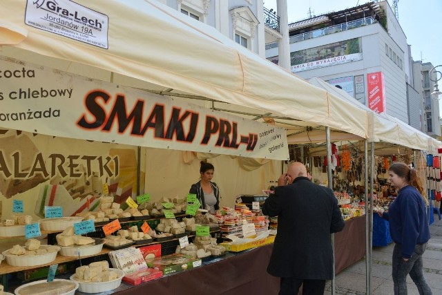 Takich produktów trudno dzisiaj szukać w supermarketach. Są jak żywcem wyjęte z czasów PRL-u i wciąż mają mnóstwo fanów.