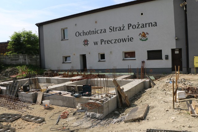 W gminie Psary w powiecie będzińskim trwa rozbudowa ośrodka kultury i remizy OSP w PreczowieZobacz kolejne zdjęcia/plansze. Przesuwaj zdjęcia w prawo naciśnij strzałkę lub przycisk NASTĘPNE