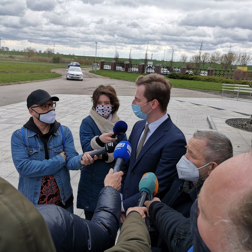 Konferencja radnych PiS: Tadeusz Bobrowski – przewodniczący...