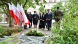 W Poznaniu uczczono pamięć ofiar komunizmu. Kwiaty złożyli przedstawiciele władz oraz byli więźniowie polityczni