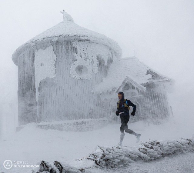 W miniona sobotę odbył się Zimowy Ultramaraton Karkonoski. Bieg jest memoriałem alpinisty i ultramaratończyka, Tomka Kowalskiego, który zginął w 2013 roku podczas zimowej wyprawy na jeden z ośmiotysięczników - Broad Peak.
