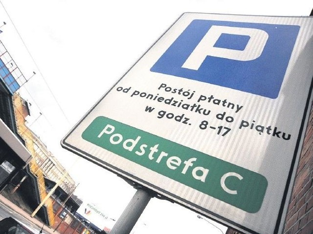 Strefa Płatnego Parkowania w Szczecinie należy do jednych z największych w Polsce. Wciąż jednak wymaga wielu poprawek. Na szczęście świadomość tego mają też urzędnicy w szczecińskim magistracie, którzy także zastanawiają się nad zmianami