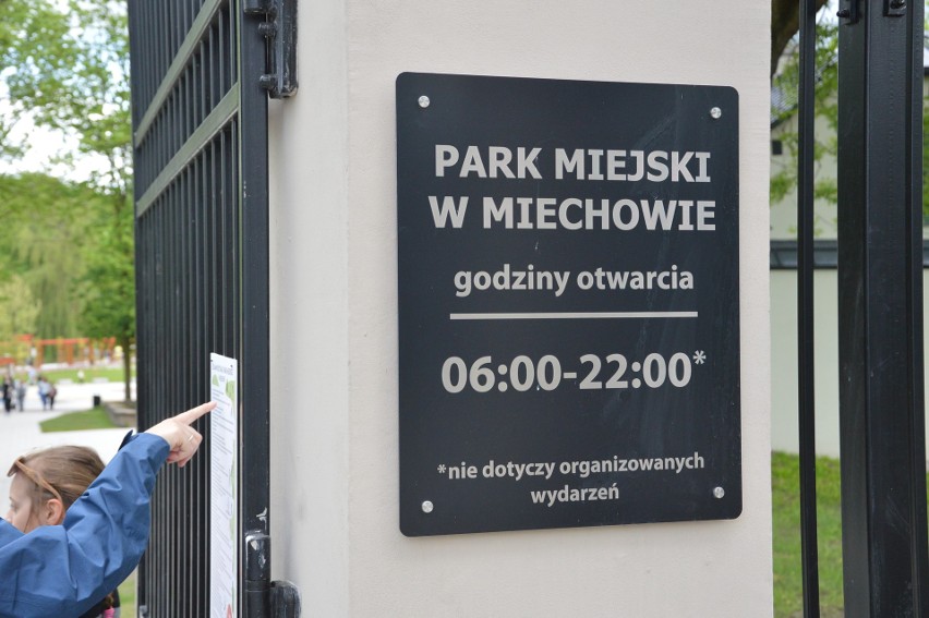 Miechów. W sobotę został udostępniony mieszkańcom park miejski po rewitalizacji [ZDJĘCIA]