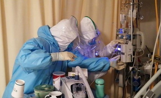 Jest pierwszy potwierdzony przypadek ofiary śmiertelnej koronawirusa poza Chinami