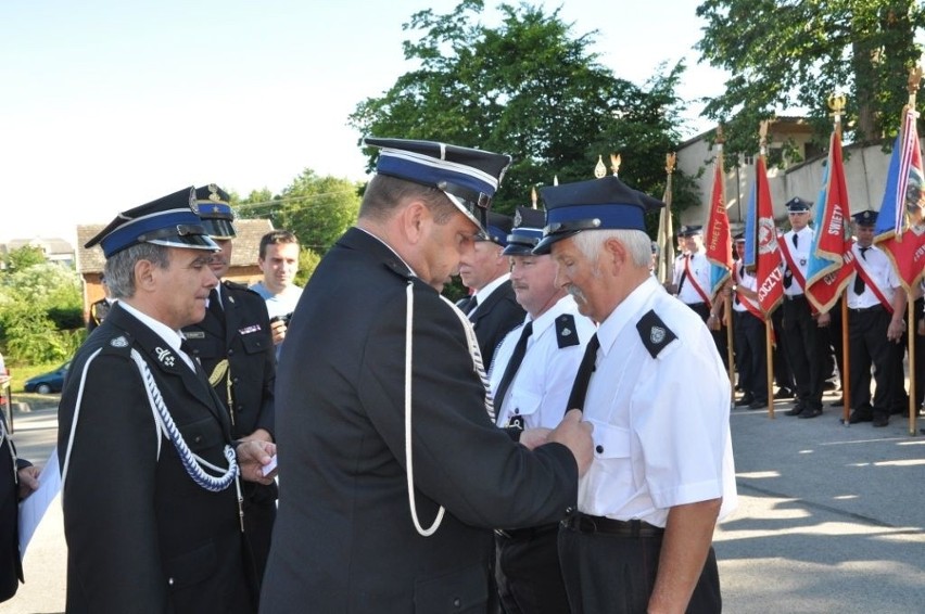 Czterech druhów uhonorowano złotymi medalami ,,Za zasługi...