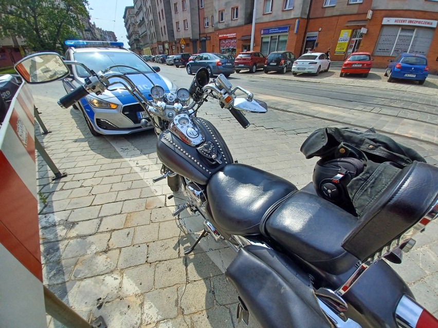 Wypadek motocyklisty na ul. Kościuszki we Wrocławiu [ZDJĘCIA]